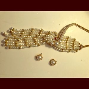 Beautiful Pearl and Gold-Tone Necklace Set